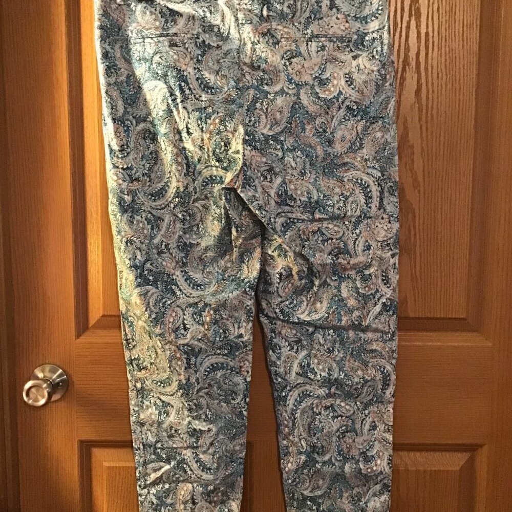 Zac & Rachel Paisley Printed Pants - Picture 2 of 2